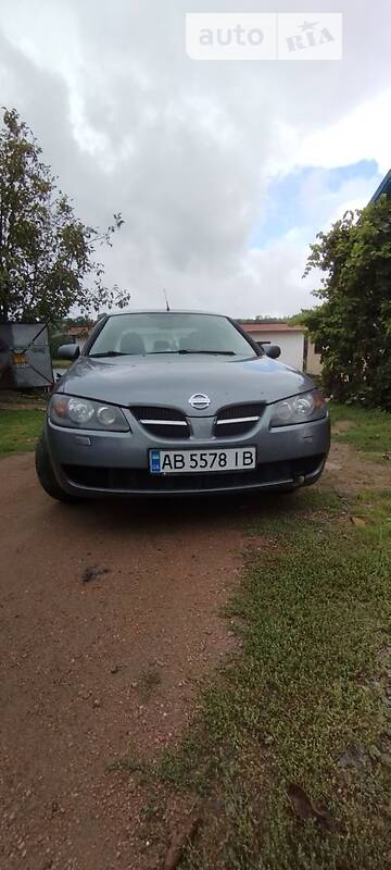 Nissan Almera