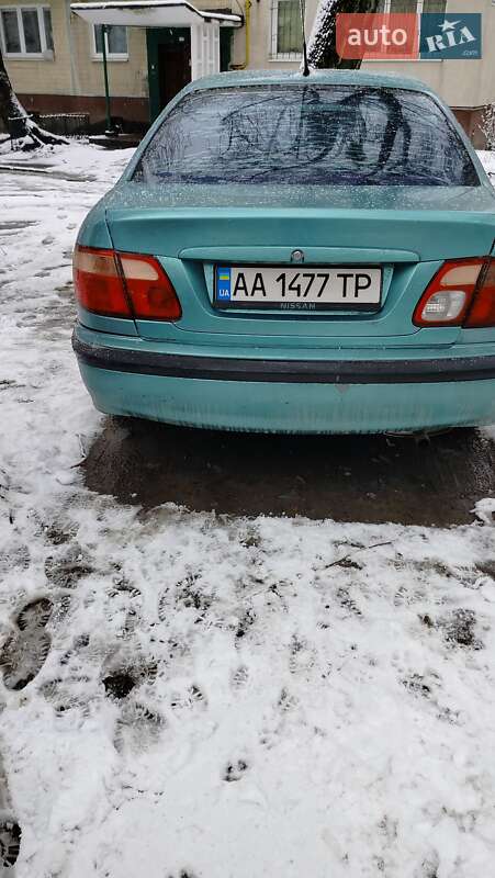 Седан Nissan Almera 2002 в Львові