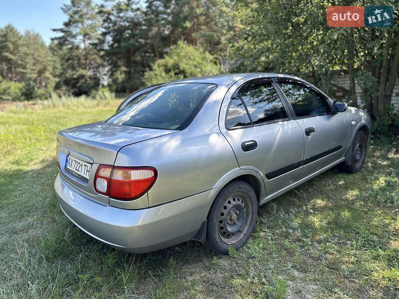 Седан Nissan Almera 2005 в Богодухіву
