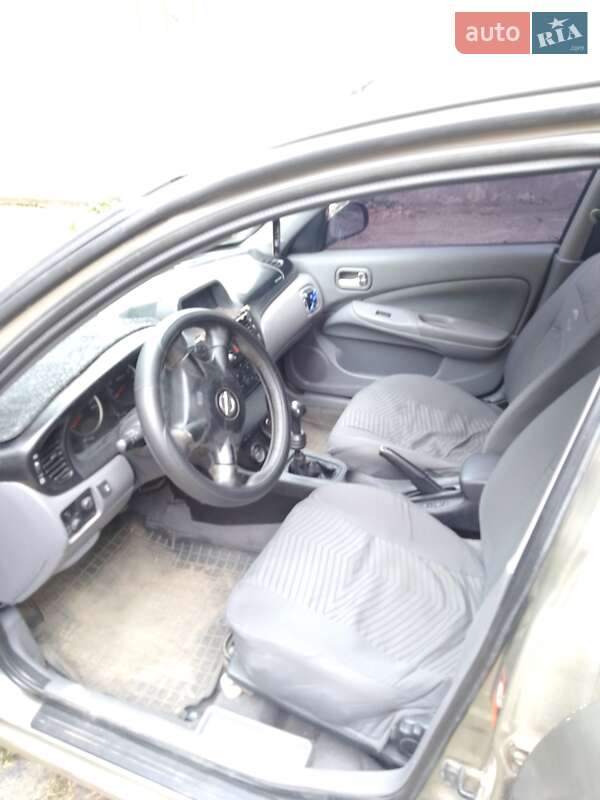 Седан Nissan Almera 2003 в Білгороді-Дністровському