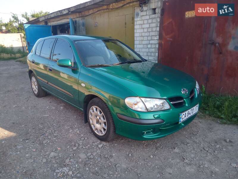Хетчбек Nissan Almera 2000 в Черкасах
