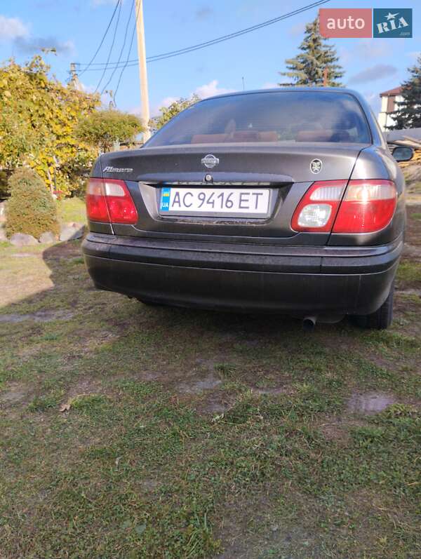 Седан Nissan Almera 2000 в Любомлі