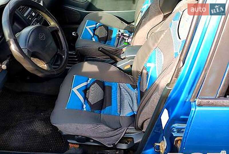 Седан Nissan Almera 1999 в Вознесенську