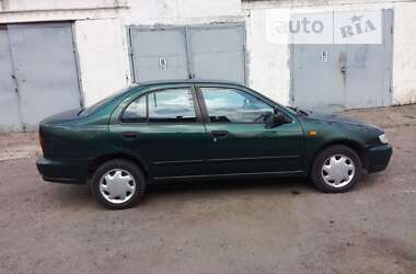 Седан Nissan Almera 1998 в Львове