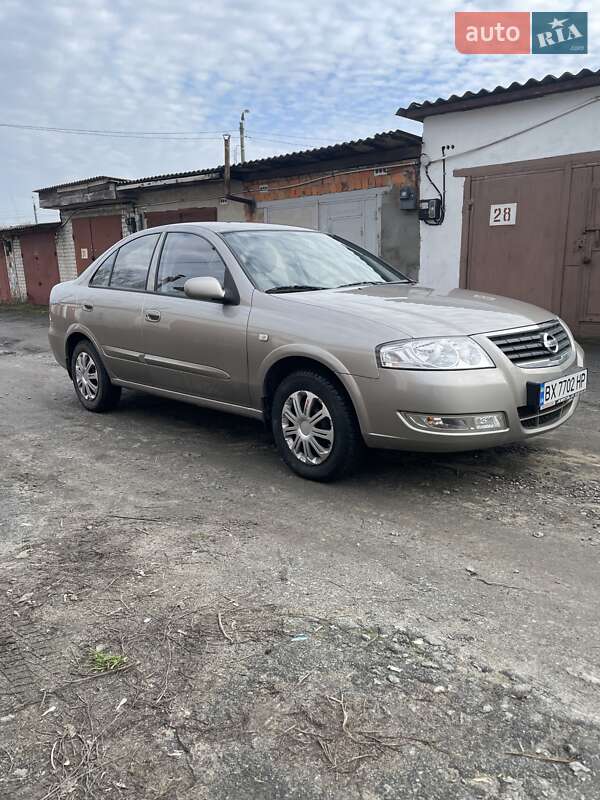 Седан Nissan Almera 2010 в Шепетовке