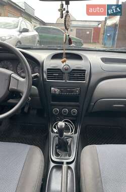 Седан Nissan Almera 2010 в Шепетовке