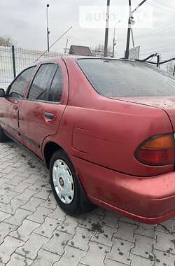 Седан Nissan Almera 1996 в Звягелі