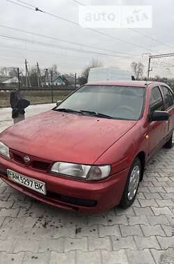 Седан Nissan Almera 1996 в Звягелі