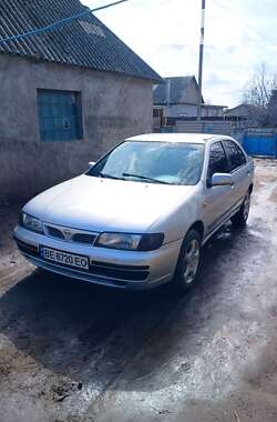 Седан Nissan Almera 1997 в Новій Одесі