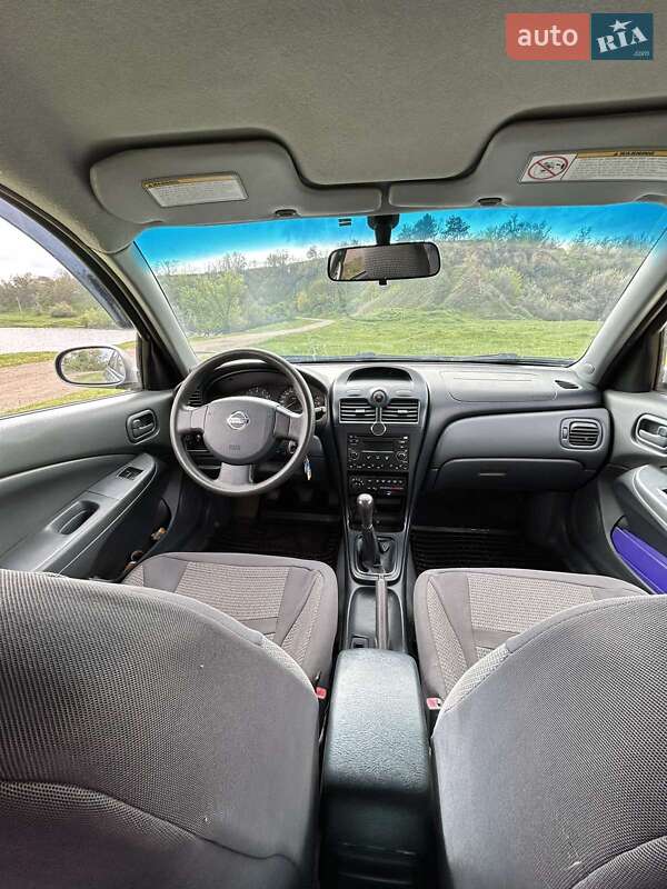 Седан Nissan Almera 2007 в Смеле