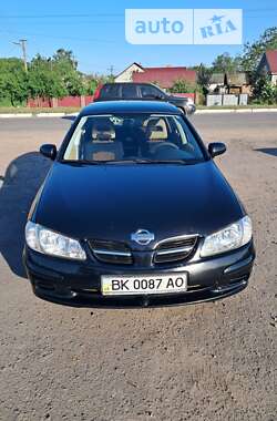 Хэтчбек Nissan Almera 2000 в Радивилове