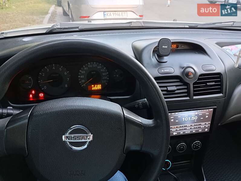 Седан Nissan Almera 2011 в Києві