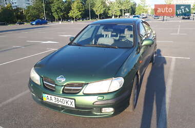 Седан Nissan Almera 2001 в Киеве