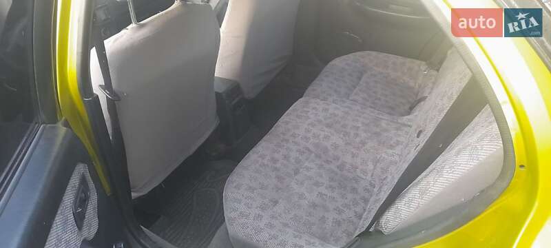 Хэтчбек Nissan Almera 1995 в Брусилове