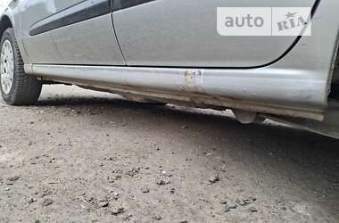 Седан Nissan Almera 2005 в Львові