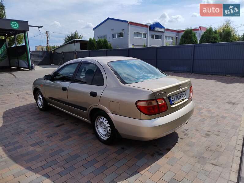 Седан Nissan Almera 2004 в Белой Церкви