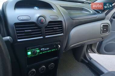 Седан Nissan Almera 2010 в Сумах