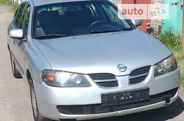 Хетчбек Nissan Almera 2003 в Запоріжжі