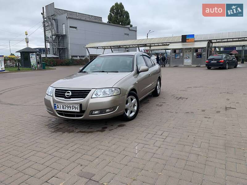 Седан Nissan Almera 2010 в Киеве