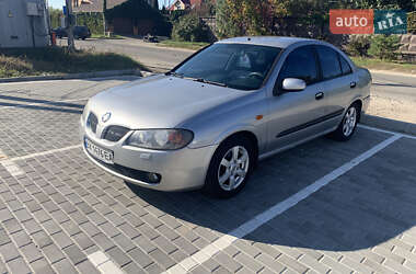 Седан Nissan Almera 2002 в Киеве