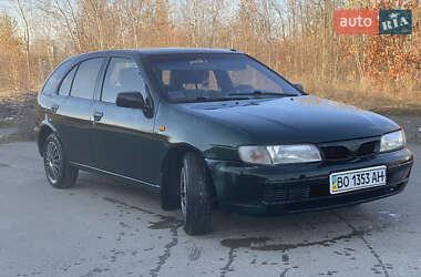 Седан Nissan Almera 1996 в Березному