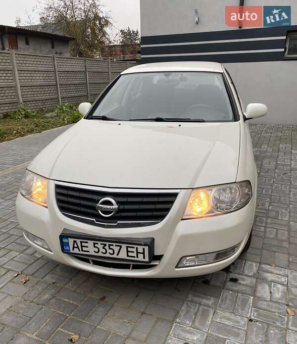 Седан Nissan Almera 2010 в Дніпрі