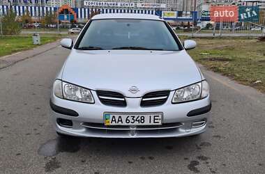 Седан Nissan Almera 2001 в Киеве