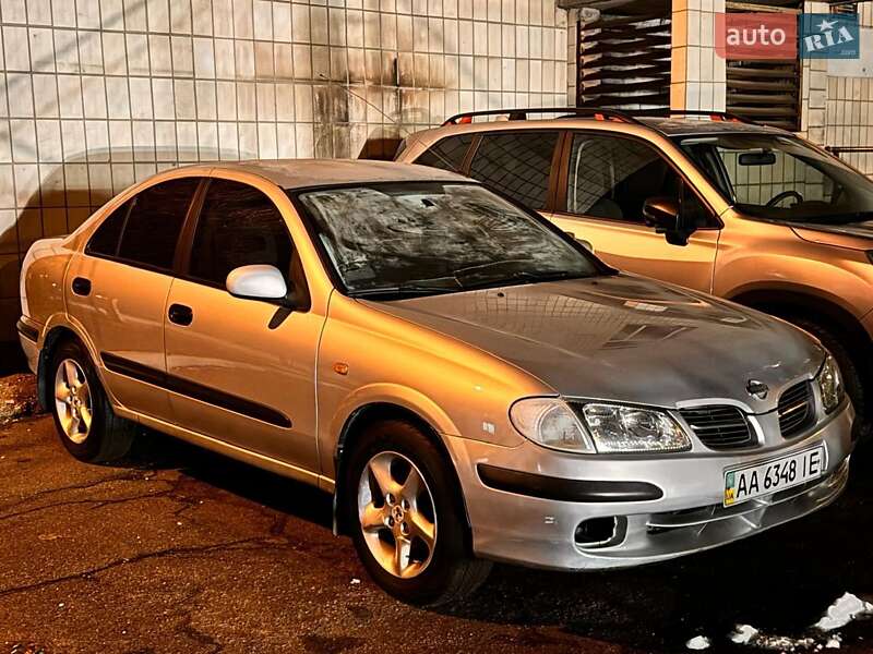 Седан Nissan Almera 2001 в Киеве