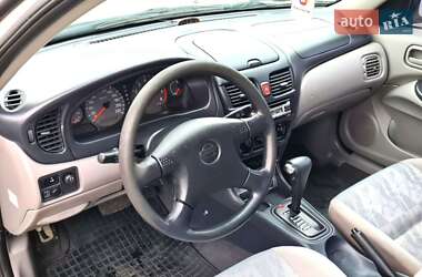 Седан Nissan Almera 2001 в Киеве