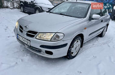 Хэтчбек Nissan Almera 2002 в Обухове