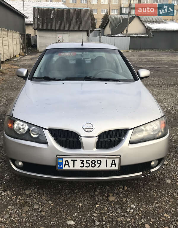 Седан Nissan Almera 2004 в Коломиї
