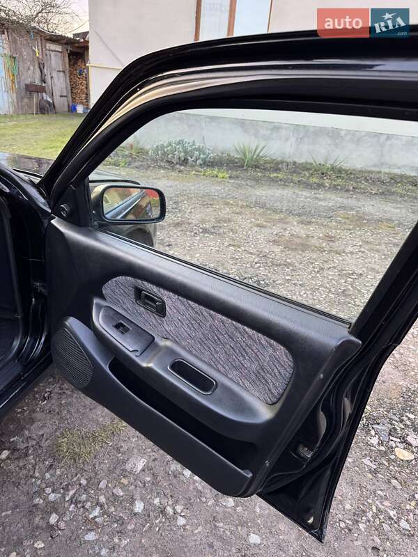 Хетчбек Nissan Almera 1997 в Львові