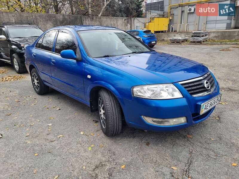 Nissan Almera 2006