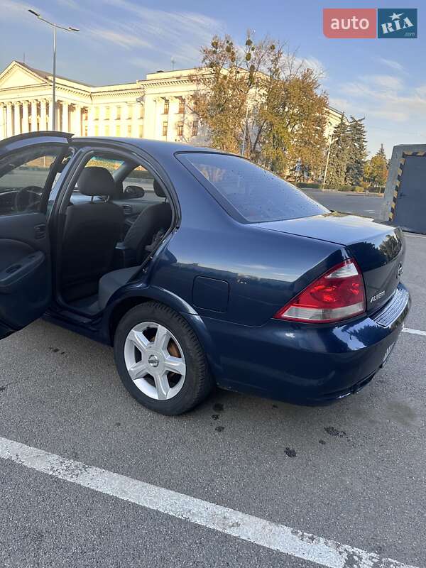 Седан Nissan Almera 2007 в Краматорську