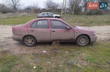 Седан Nissan Almera 1997 в Новом Буге