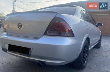 Седан Nissan Almera 2010 в Києві