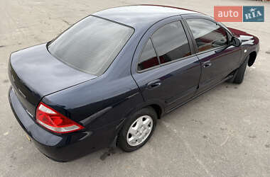 Седан Nissan Almera 2011 в Киеве