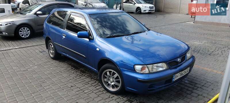 Хетчбек Nissan Almera 1998 в 