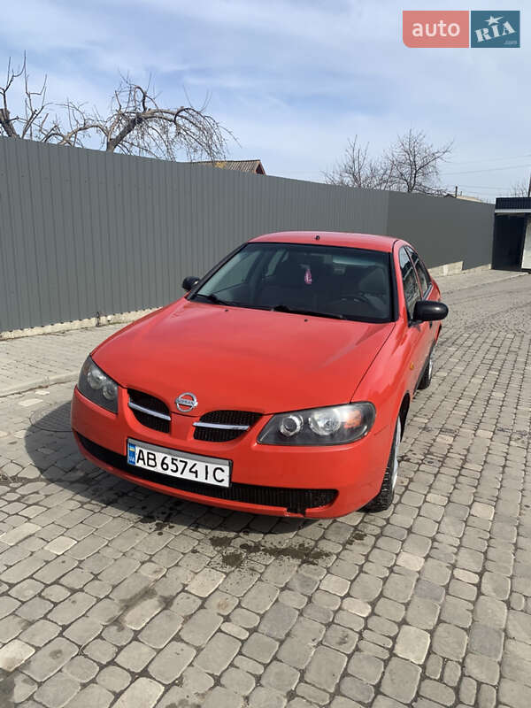 Nissan Almera 2003