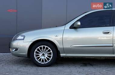 Седан Nissan Almera 2011 в 