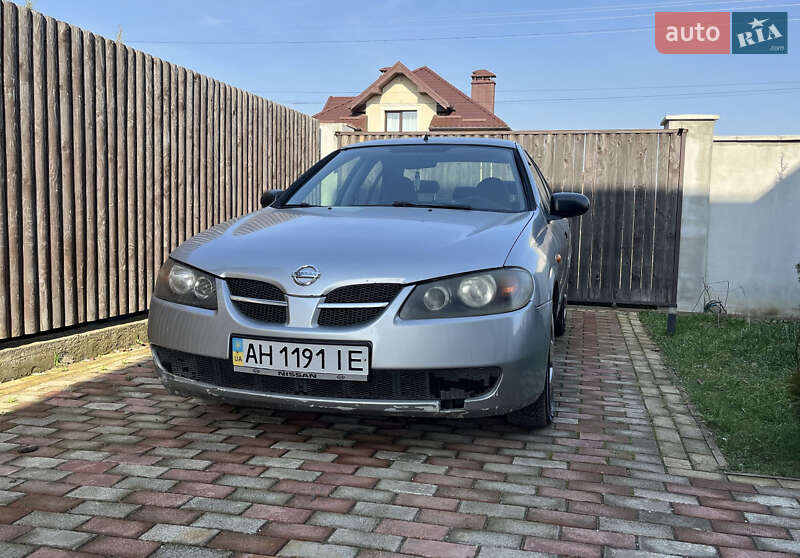 Седан Nissan Almera 2005 в Ужгороді