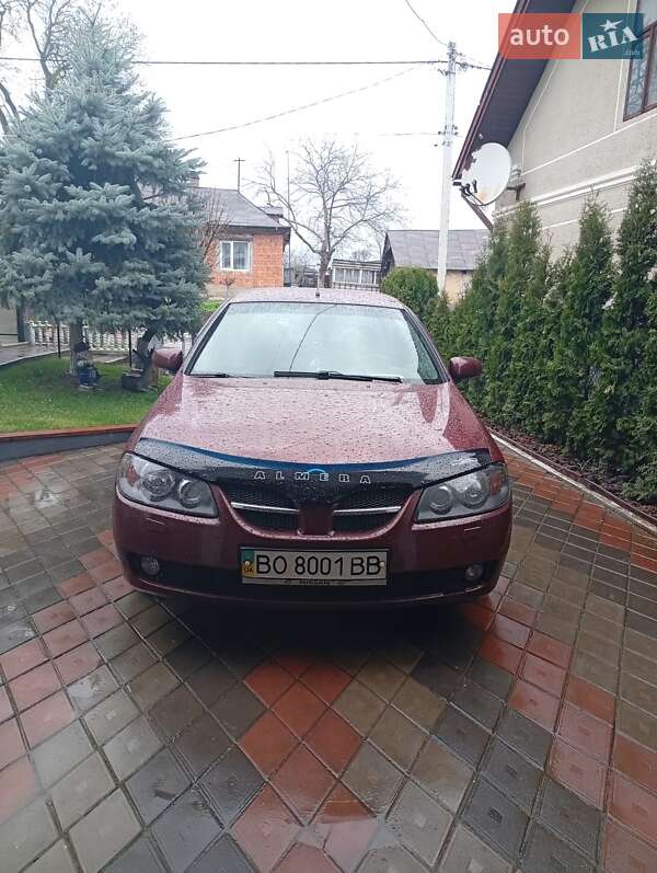 Nissan Almera 2004