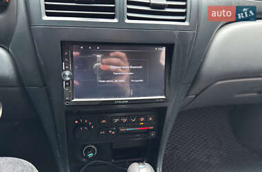 Седан Nissan Almera 2006 в 