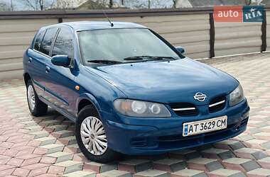 Хэтчбек Nissan Almera 2005 в 