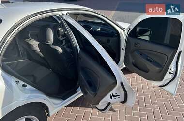 Седан Nissan Almera 2011 в 