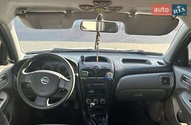 Седан Nissan Almera 2011 в 
