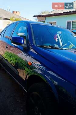 Седан Nissan Almera 2004 в 
