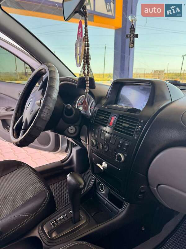 Седан Nissan Almera 2003 в Ізмаїлі фото 27 Седан Nissan Almera 2003 в Ізмаїлі