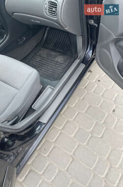 Седан Nissan Almera 2011 в 