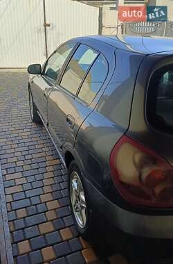 Хетчбек Nissan Almera 2003 в Кременчуці